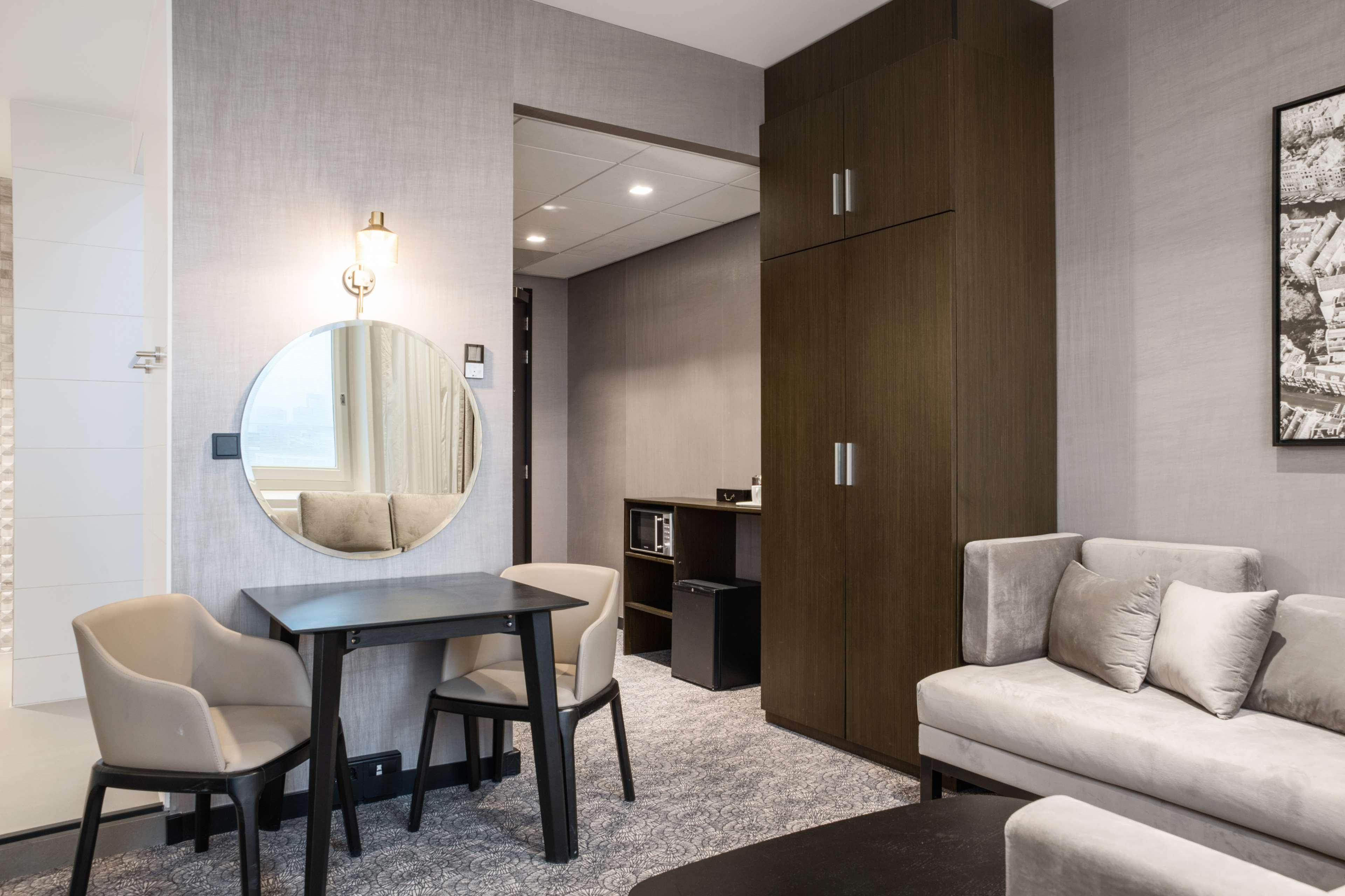 Radisson Hotel And Suites Amsterdam South ภายนอก รูปภาพ
