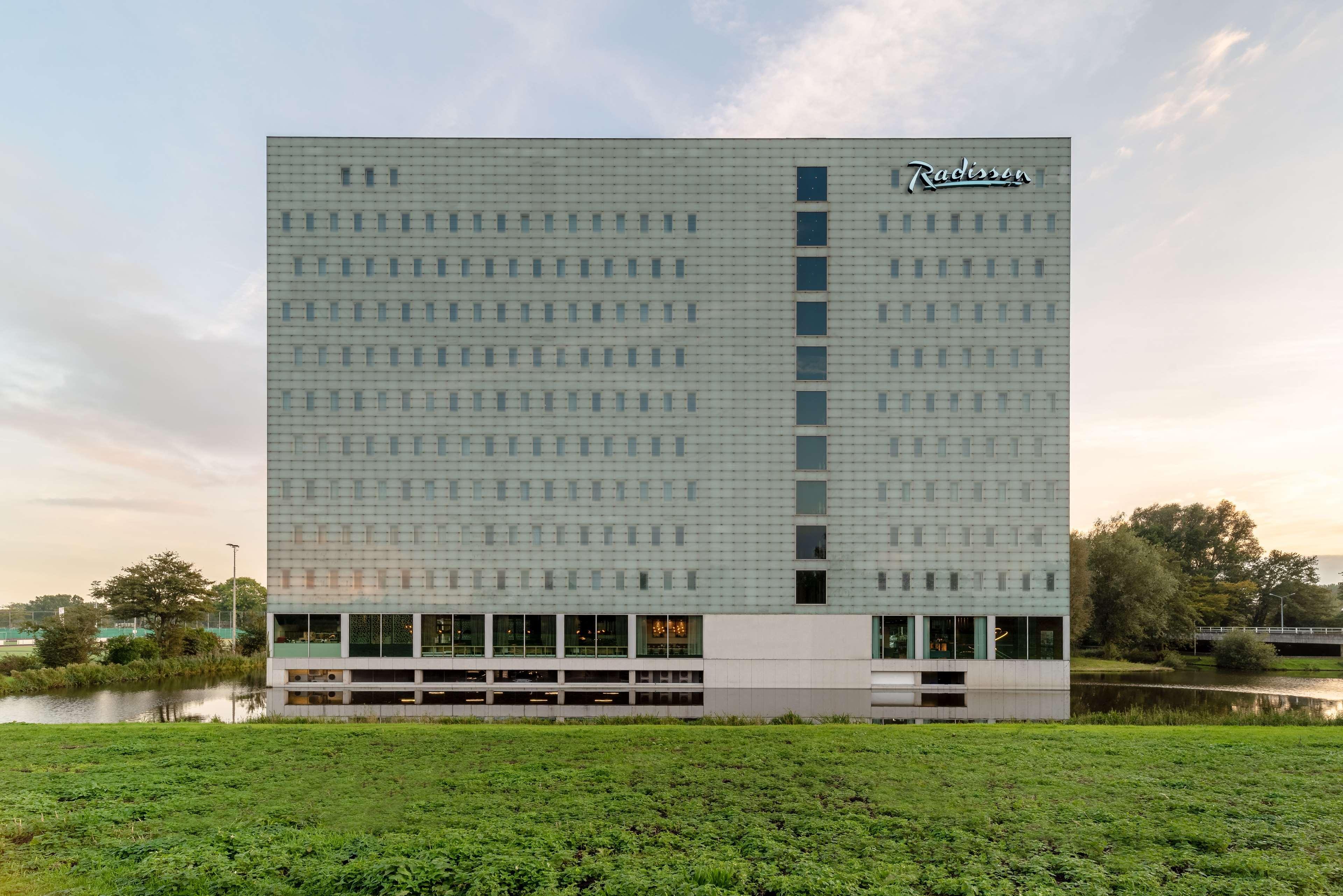 Radisson Hotel And Suites Amsterdam South ภายนอก รูปภาพ