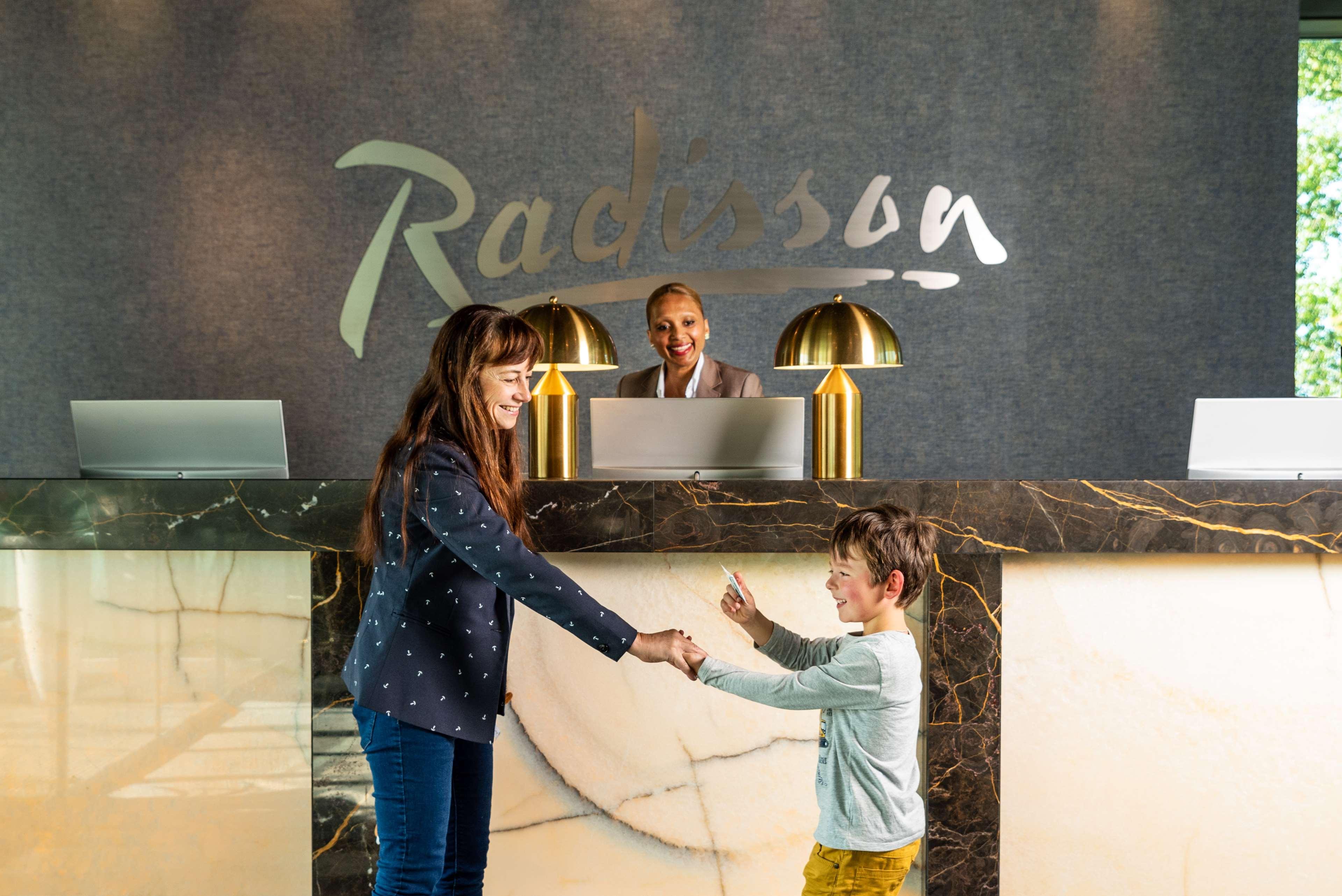 Radisson Hotel And Suites Amsterdam South ภายนอก รูปภาพ