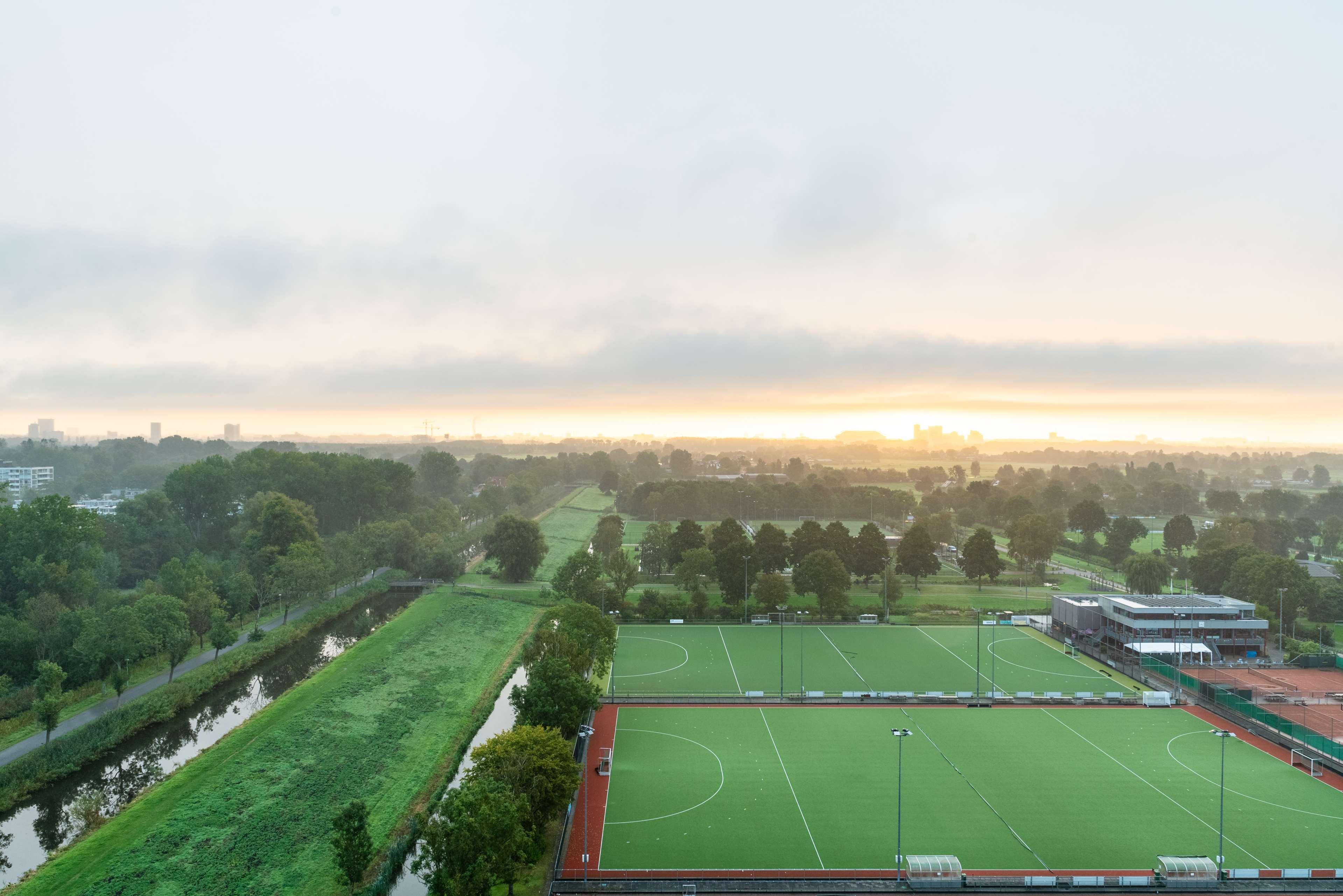 Radisson Hotel And Suites Amsterdam South ภายนอก รูปภาพ