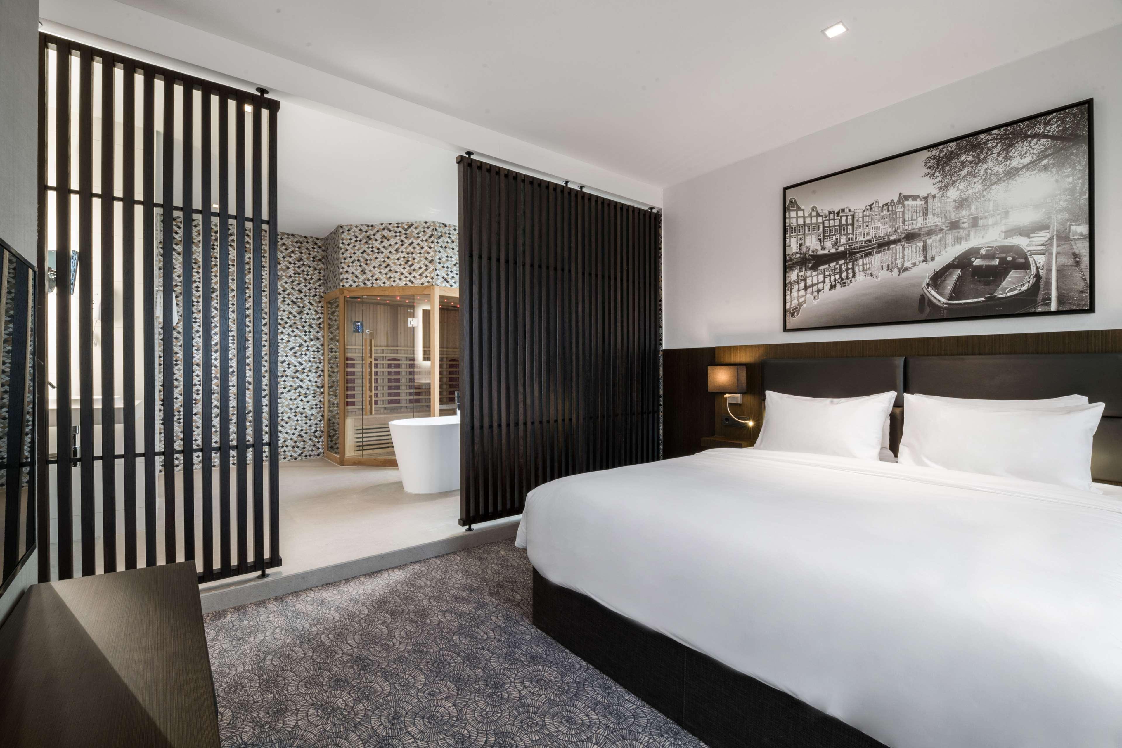 Radisson Hotel And Suites Amsterdam South ภายนอก รูปภาพ