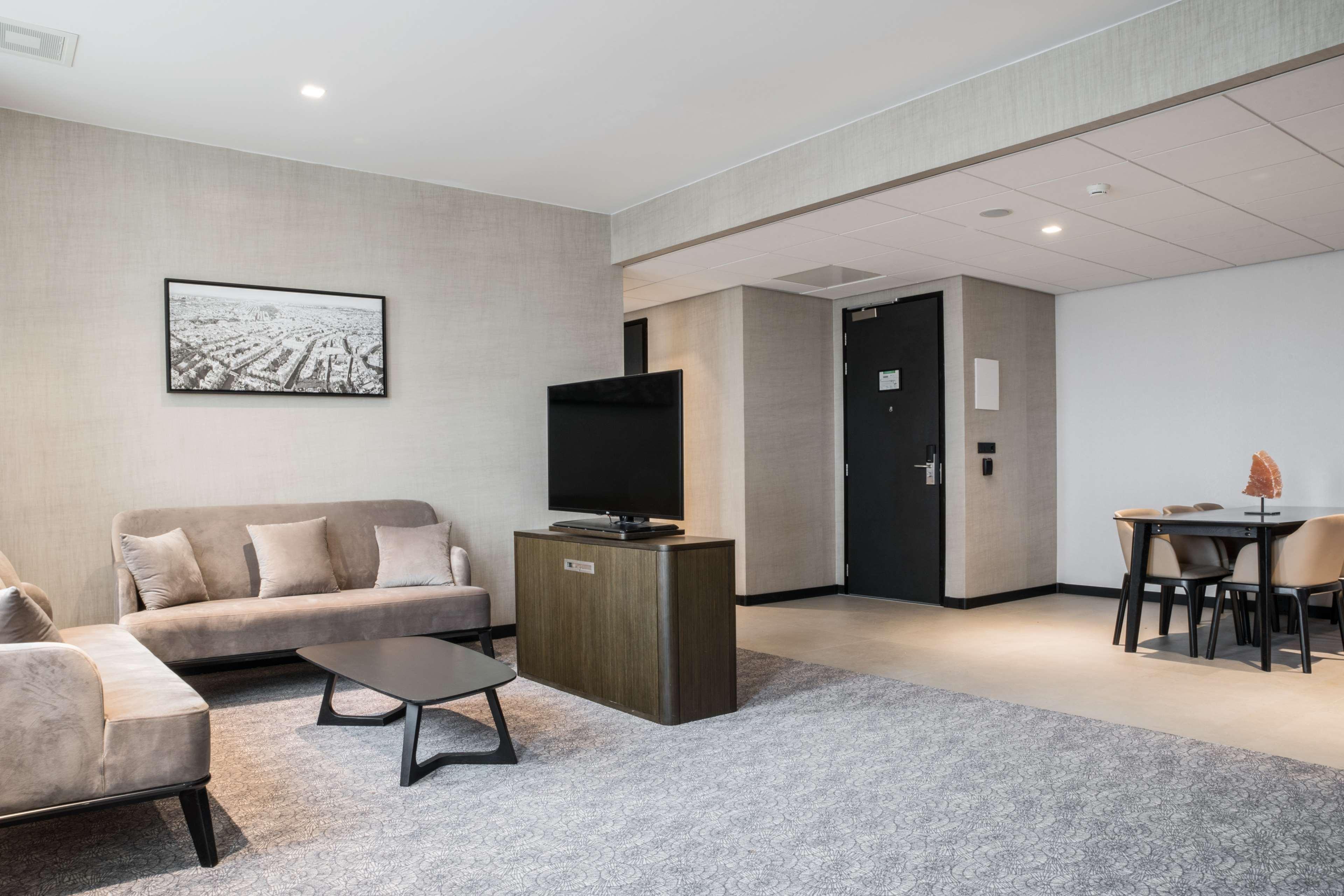 Radisson Hotel And Suites Amsterdam South ภายนอก รูปภาพ